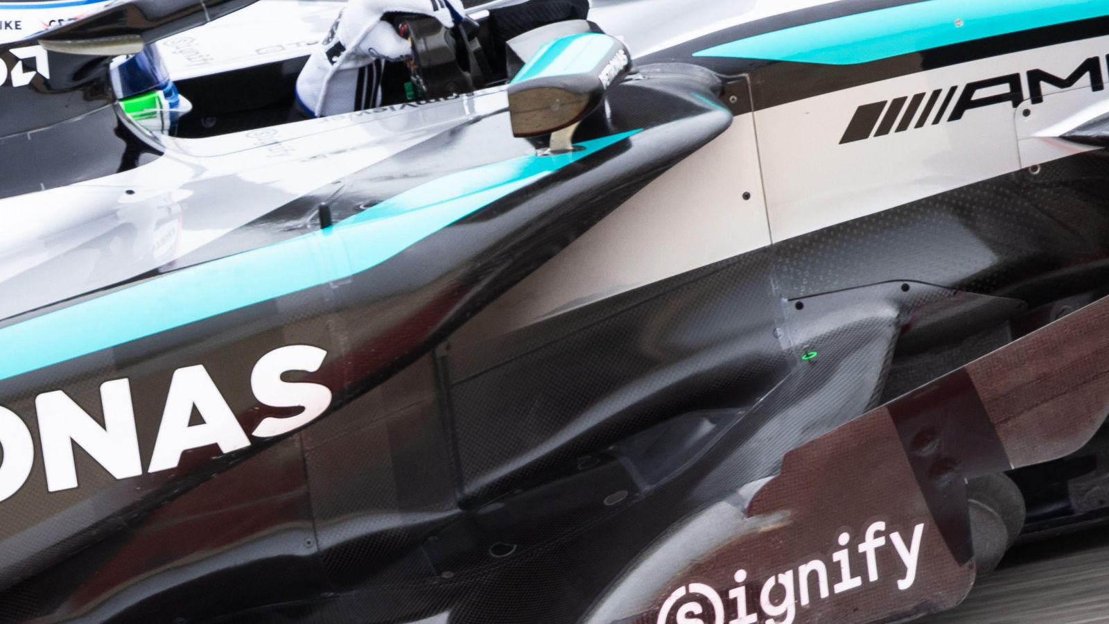Mercedes W16 floor duct close-up