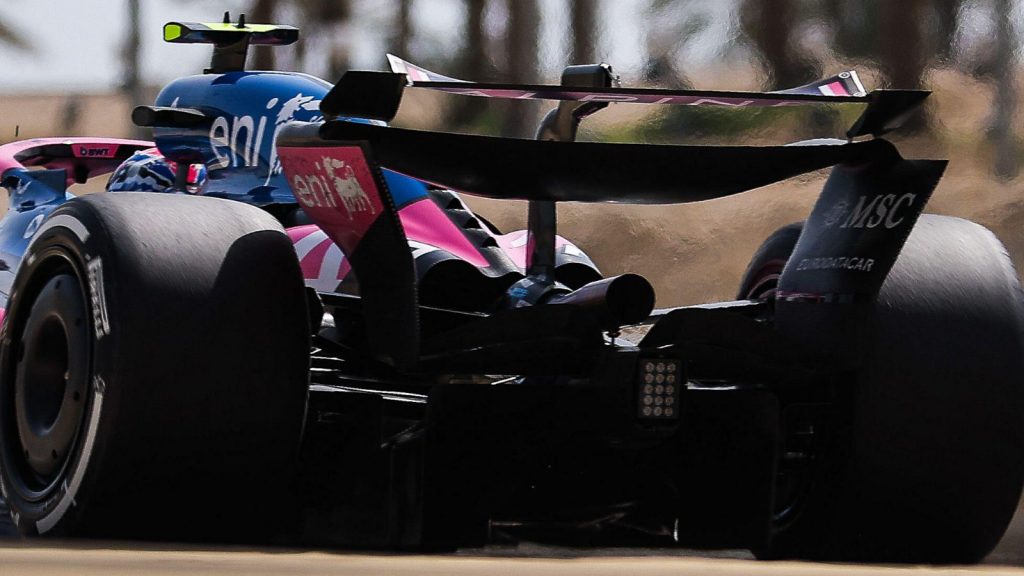 F1 testing: McLaren rear wing endplate catches eye as new tech details ...