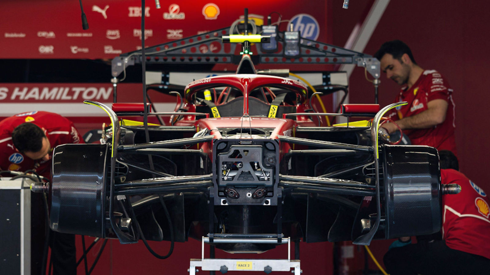 Ferrari SF-25 prep (floor fences)