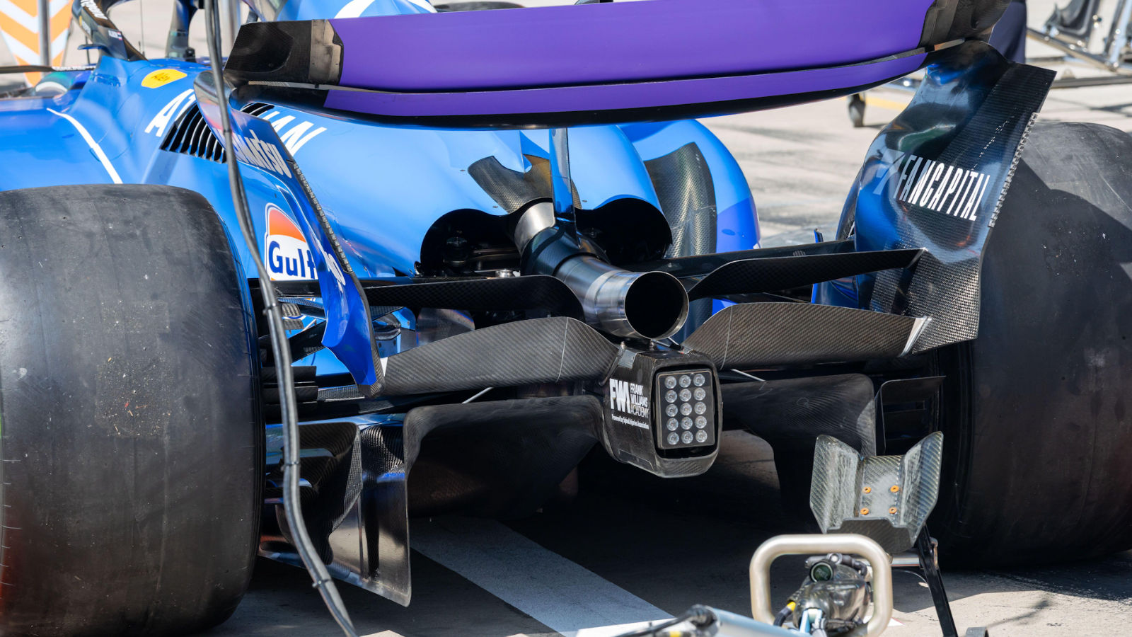 Williams FW47 beam wing and diffuser (wide view)