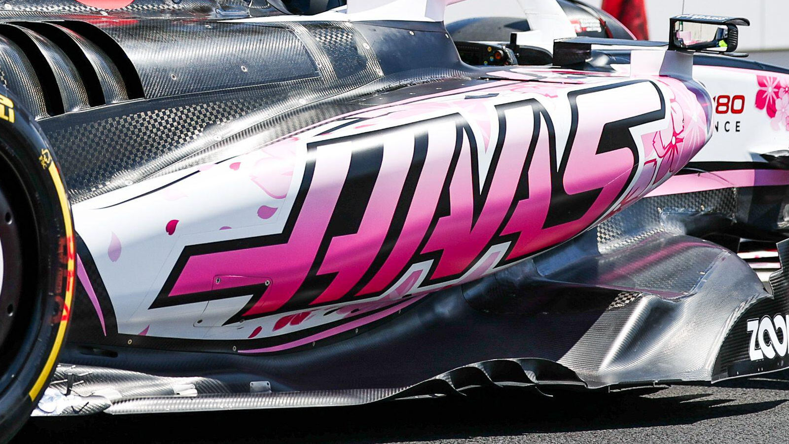 Haas VF-25 floor edge wing