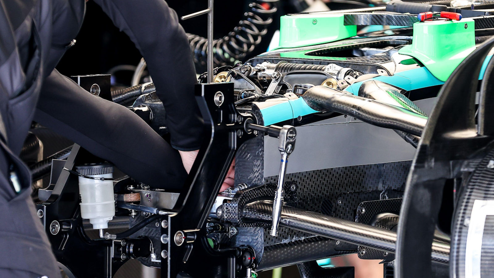 Mercedes W16 front suspension