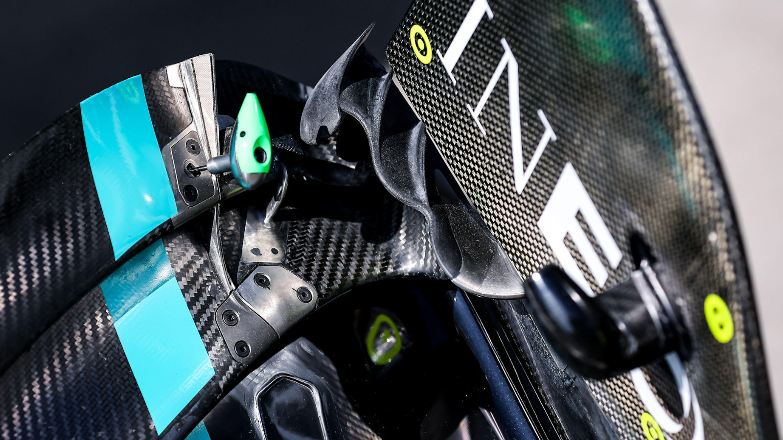Mercedes W16 front wing