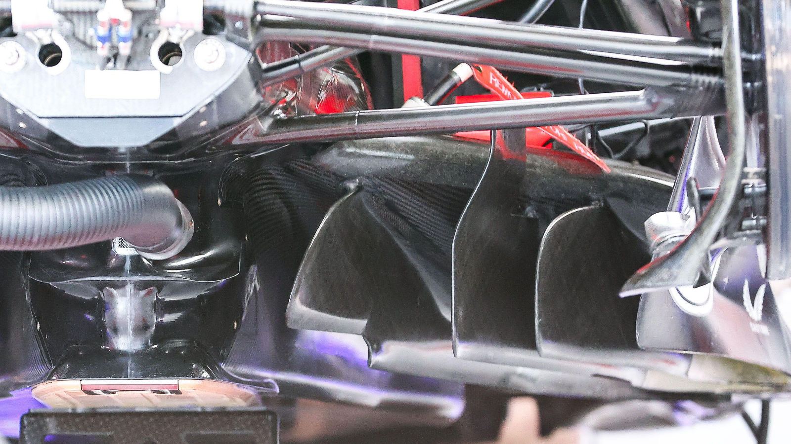 Red Bull RB21 floor fences