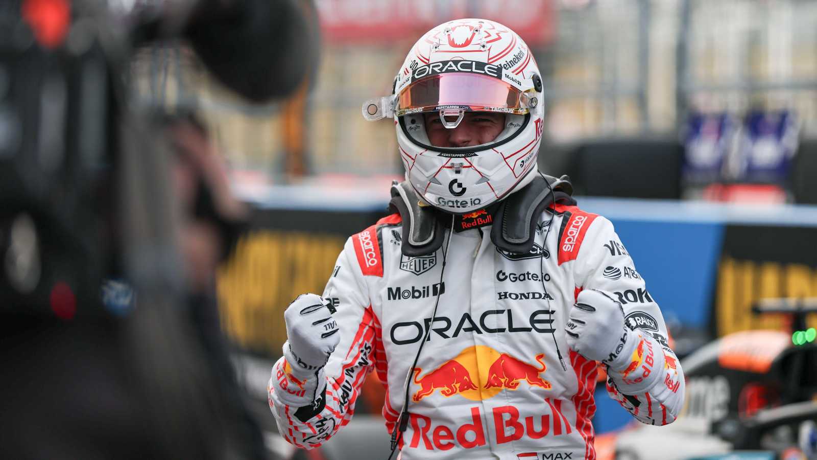 Max Verstappen wins the Japanese Grand Prix.