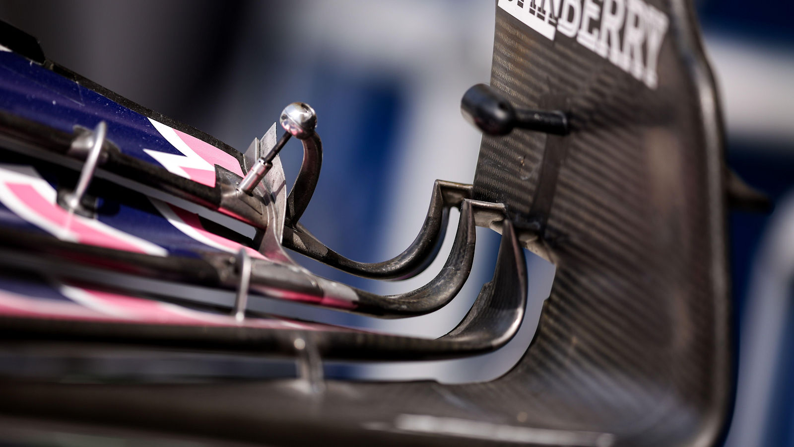 Alpine A525 front wing