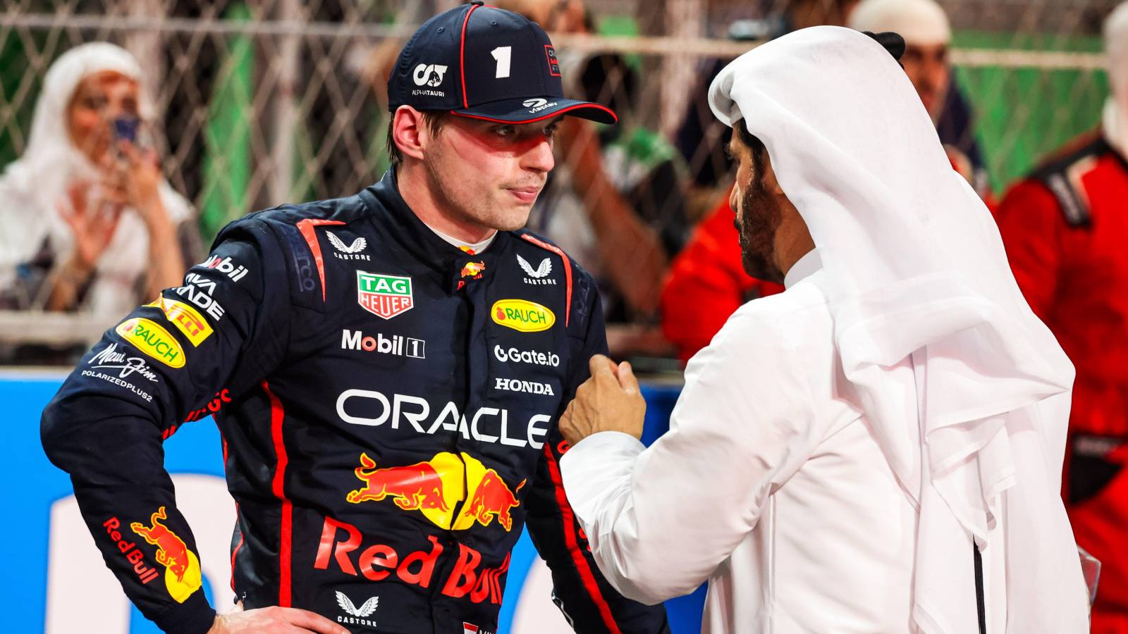 Max Verstappen 46 단어와의 짧은 인터뷰 최신 FIA 처벌에 대해 이야기합니다.