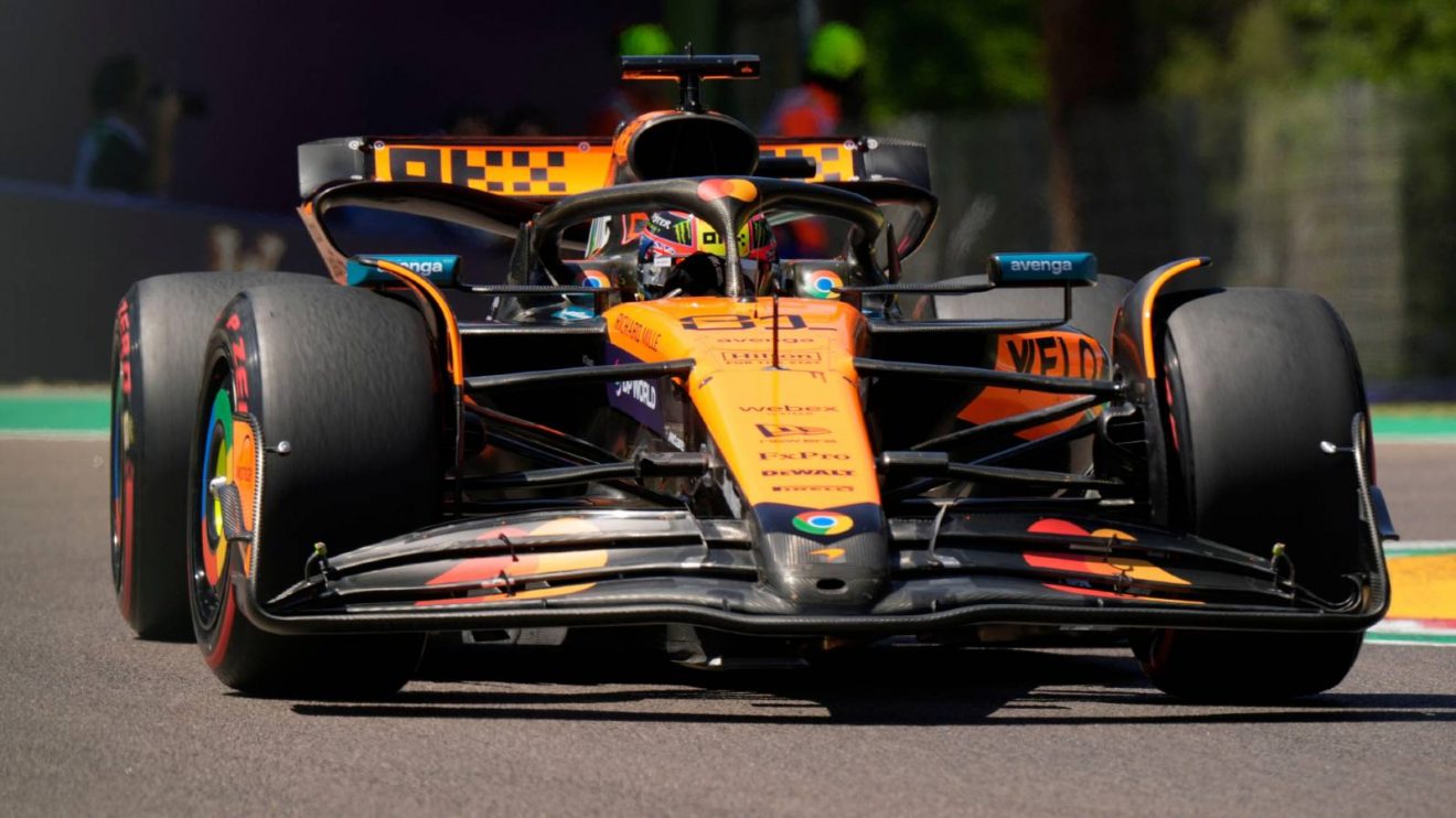 Oscar Piastri, McLaren, 2025 Emilia Romagna Grand Prix.
