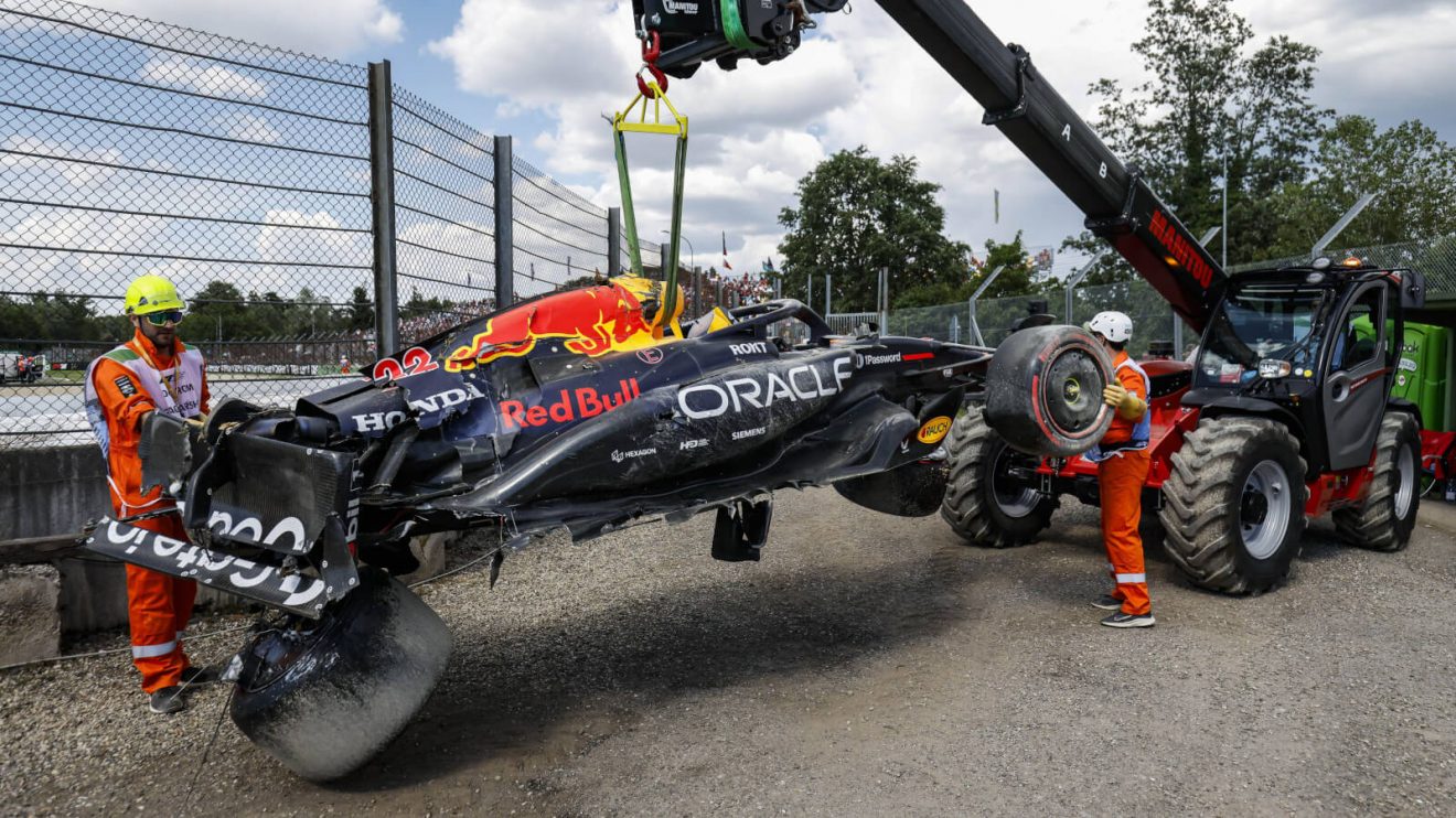 Yuki Tsunoda's crashed Red Bull RB21