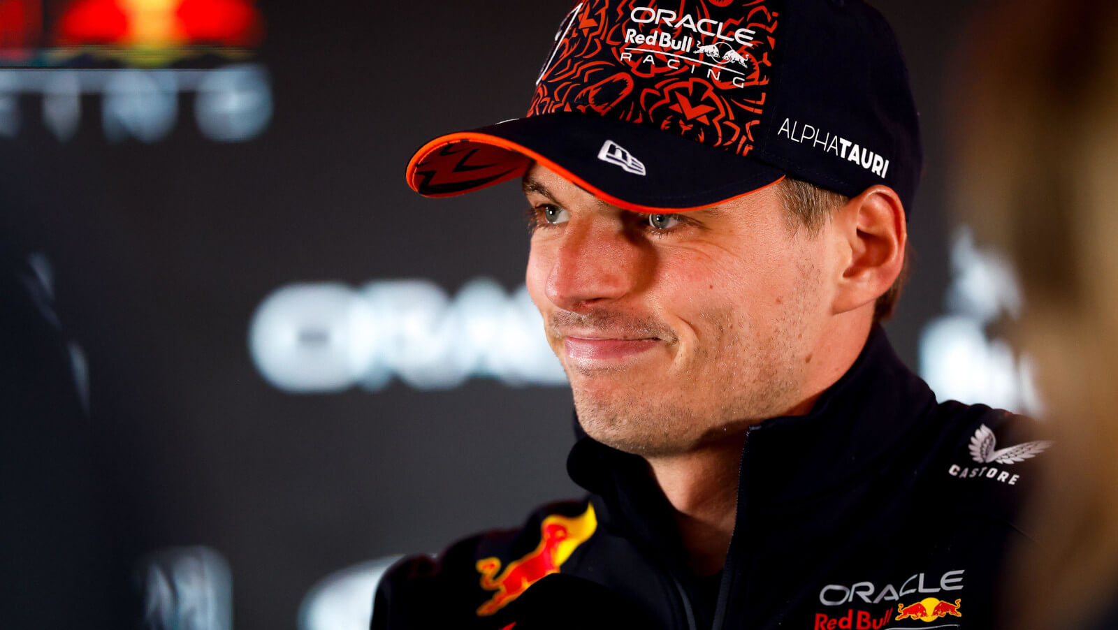 Max Verstappen aborda reunião secreta com Toto Wolff em meio a rumores sobre a Mercedes