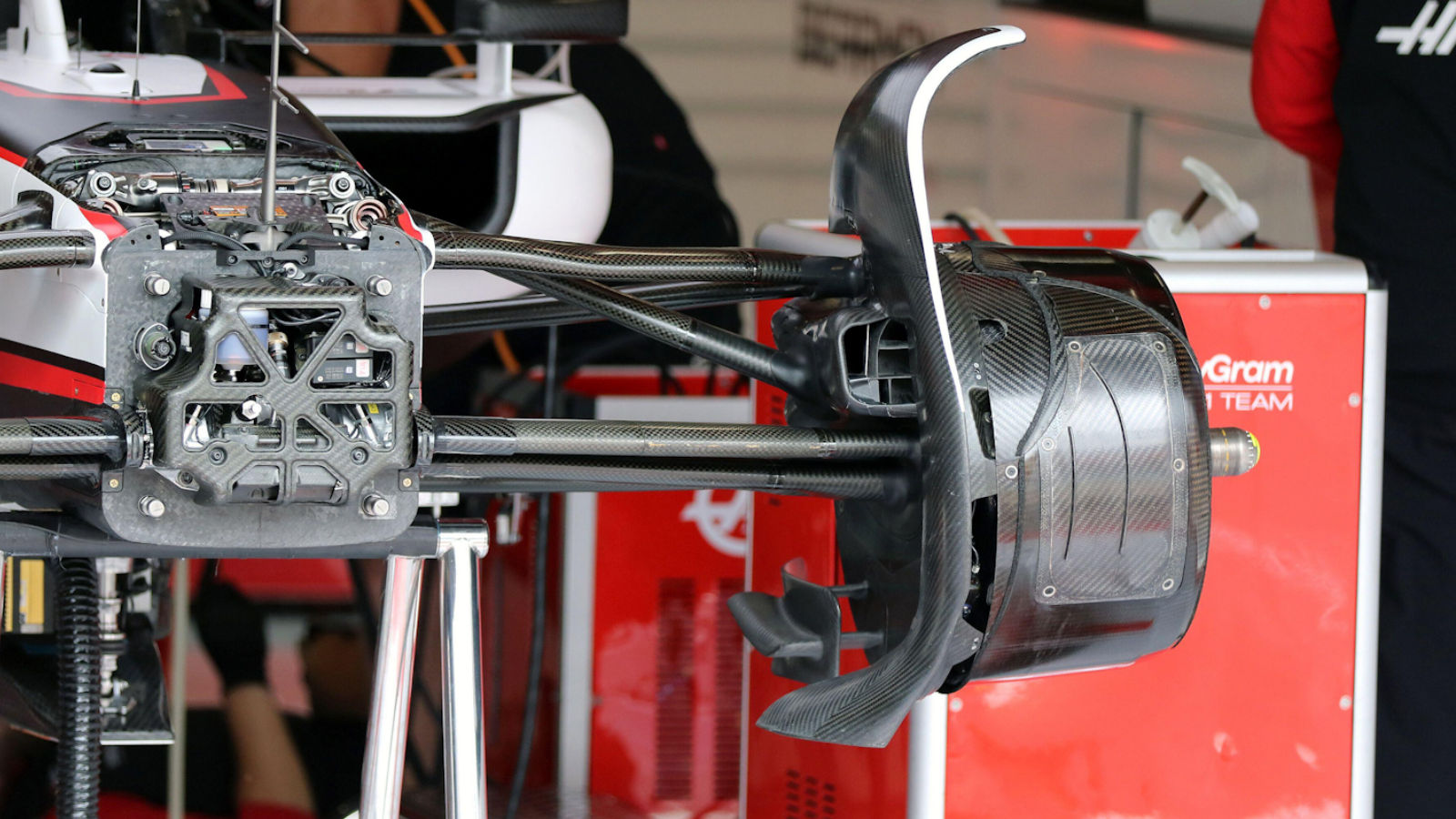 Haas VF25 front brake duct