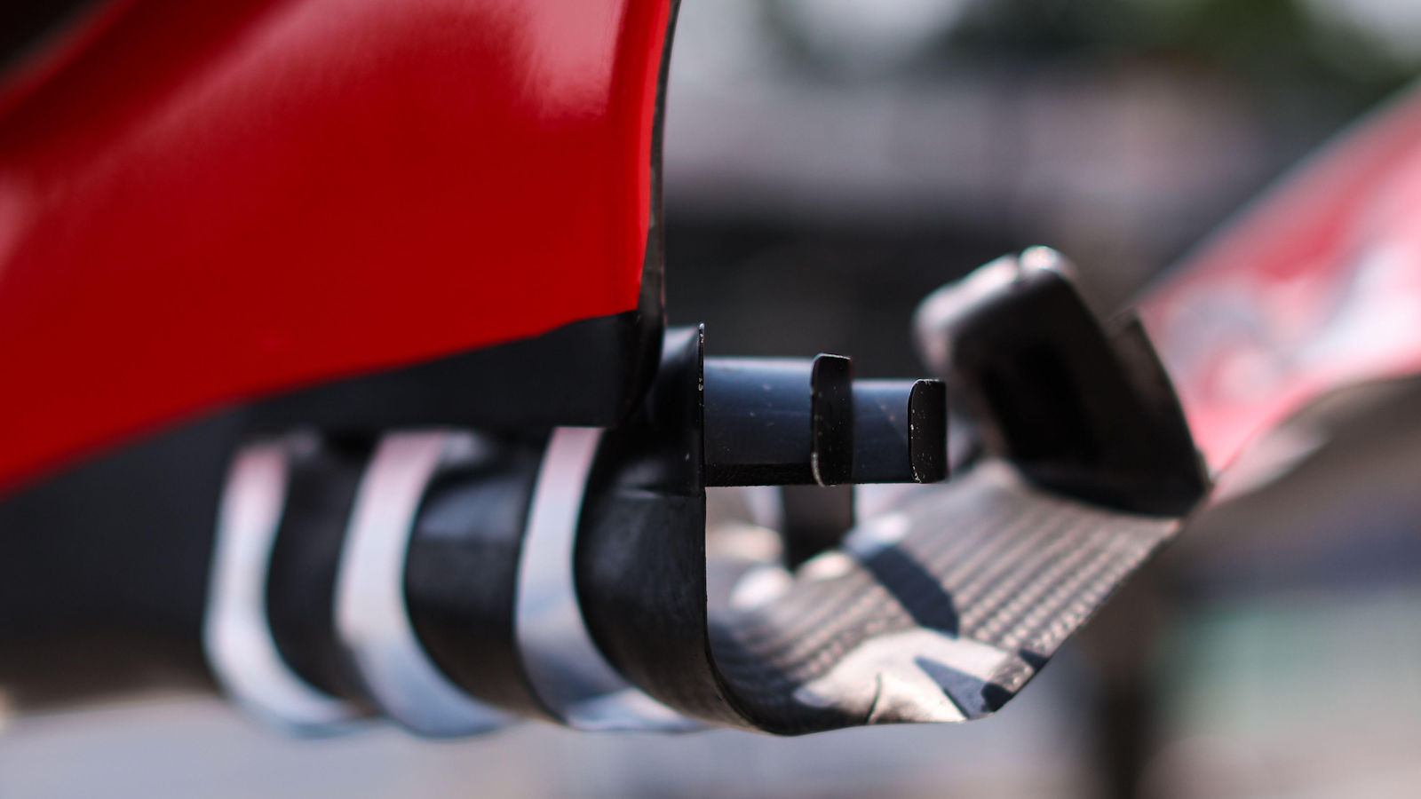Haas VF25 front wing outwash detail