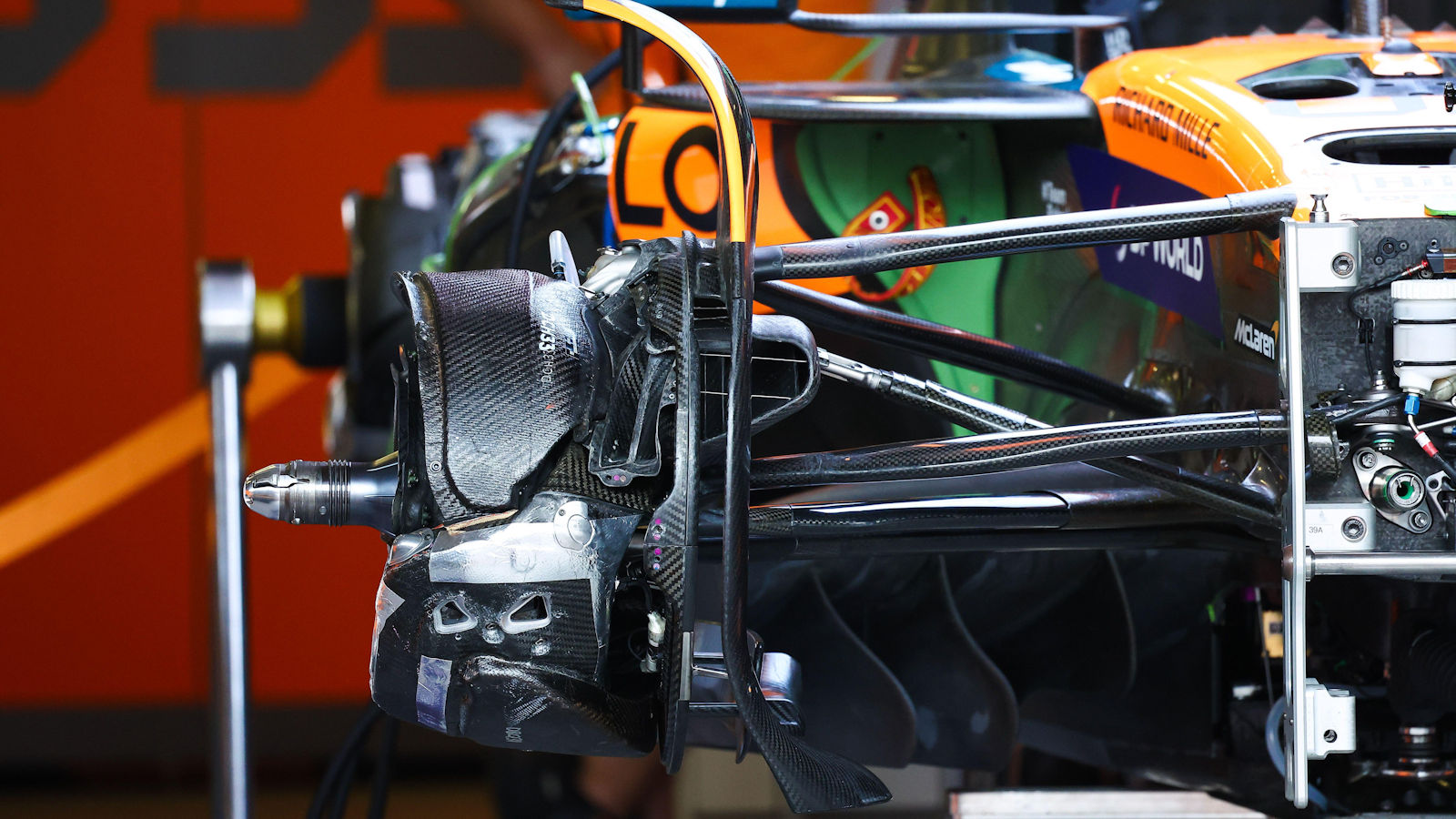 McLaren MCL39 front brake duct