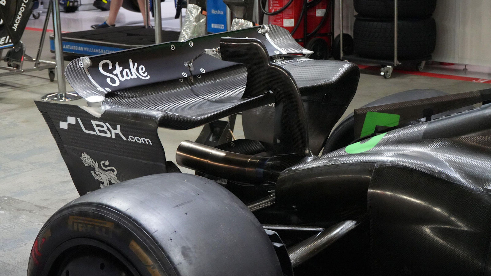 Sauber C43 rear end detail