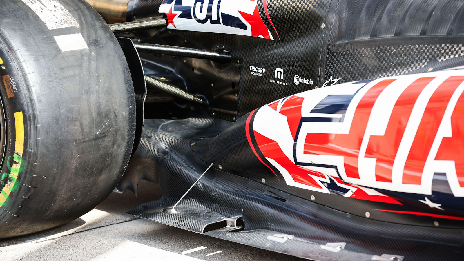 Haas VF-25 floor
