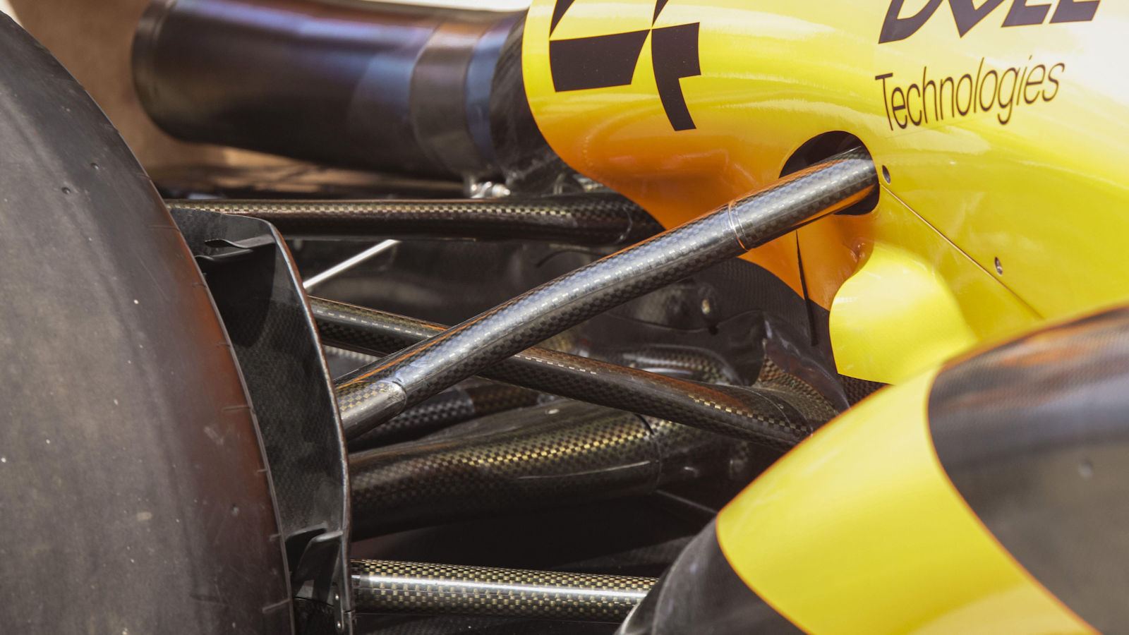 McLaren MCL39 rear suspension