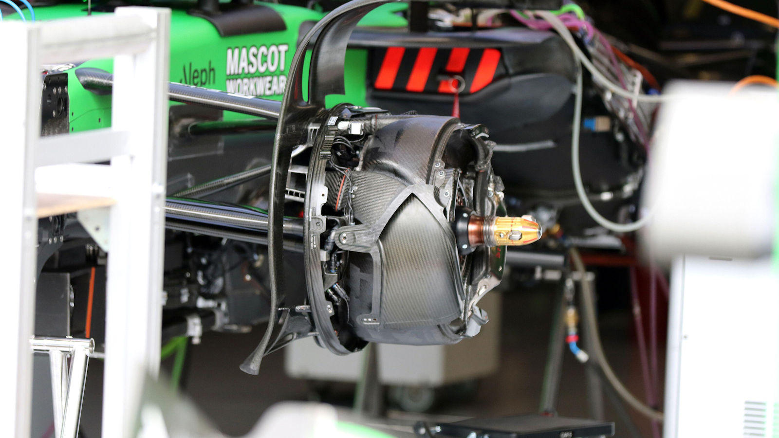 Sauber C45 front brake duct