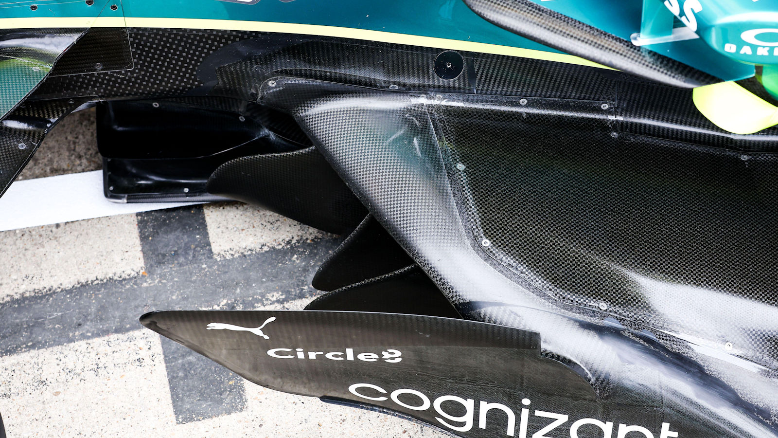 Aston Martin AMR25 floor fences