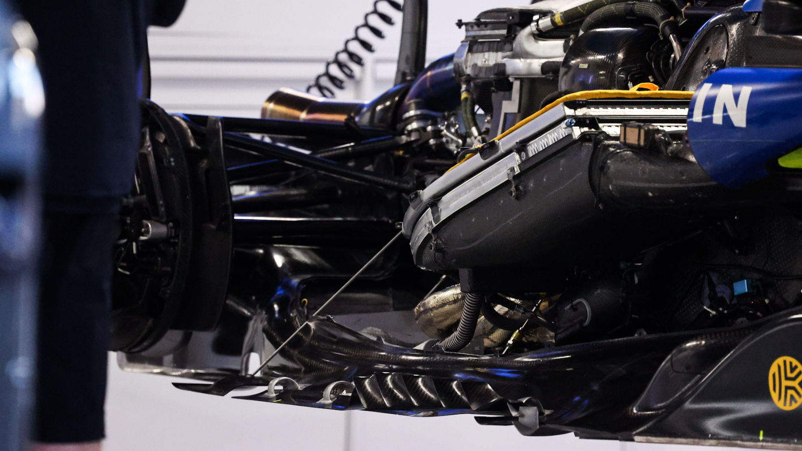 Williams-FW47-sidepod-internals.jpg