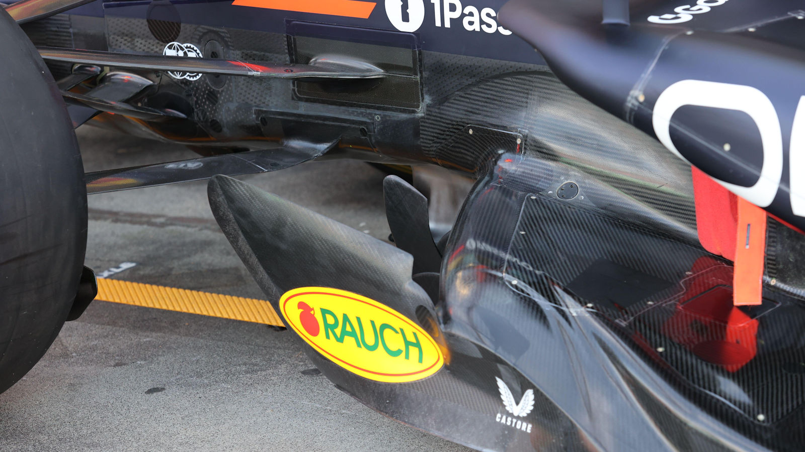 Red Bull RB21 floor fences 2