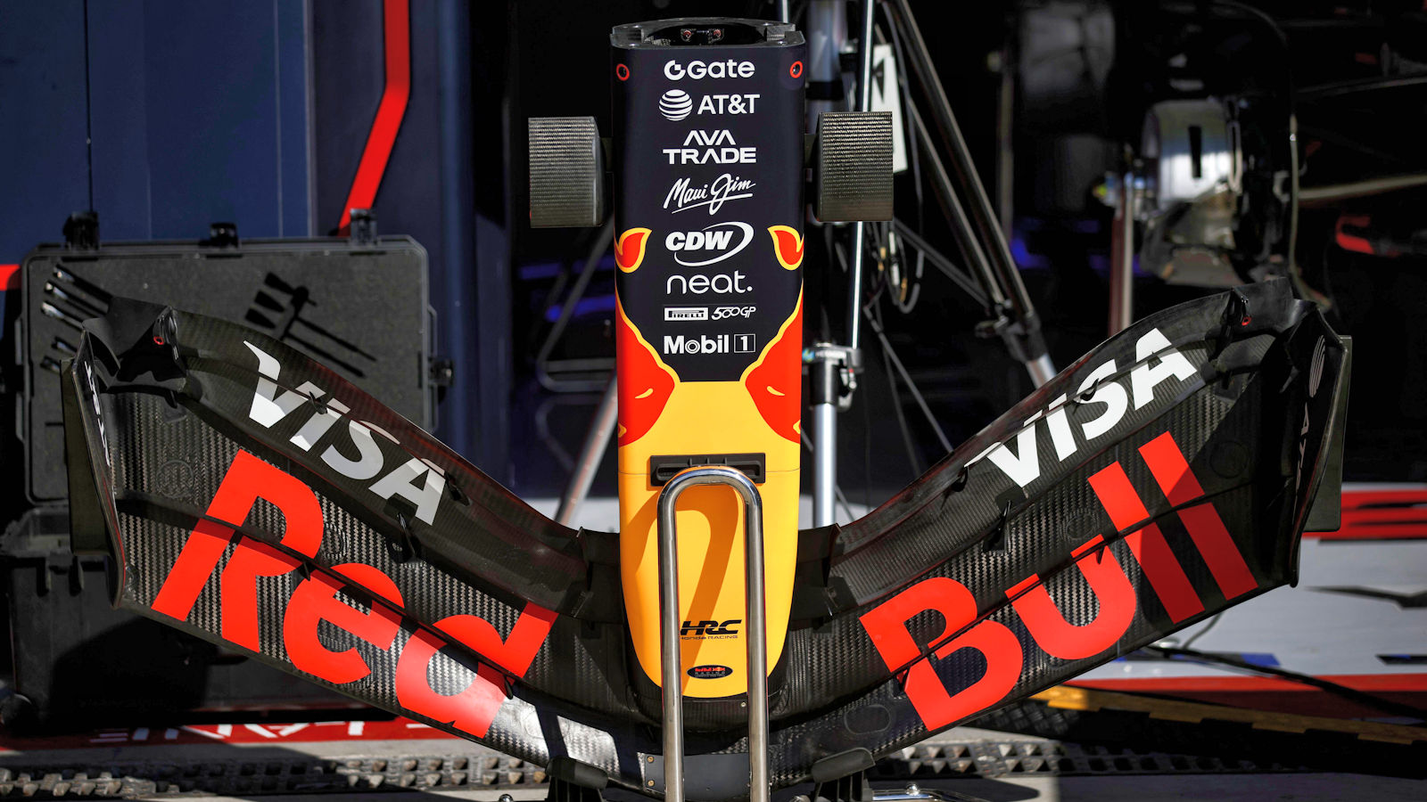 Red Bull RB21 front wing - top-down