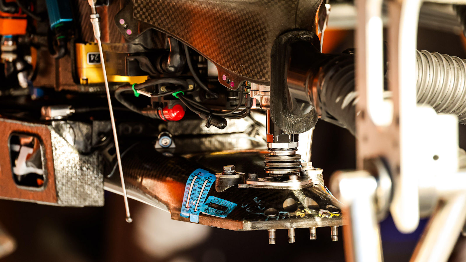 McLaren MCL39 bib damper