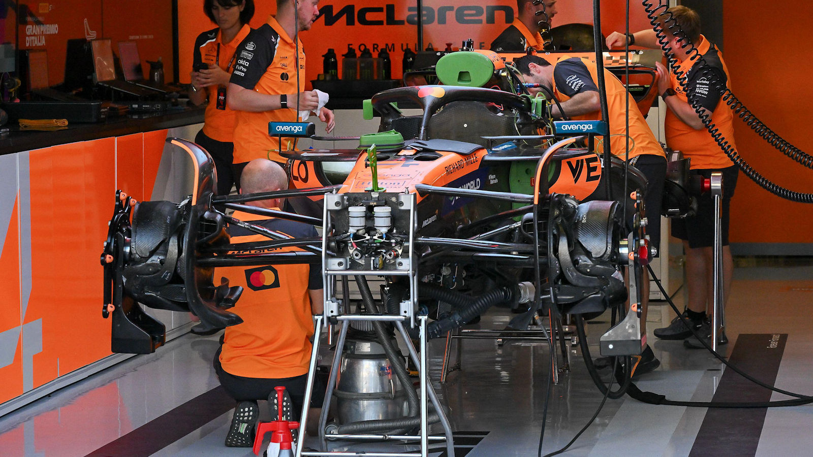 McLaren MCL39 chassis detail