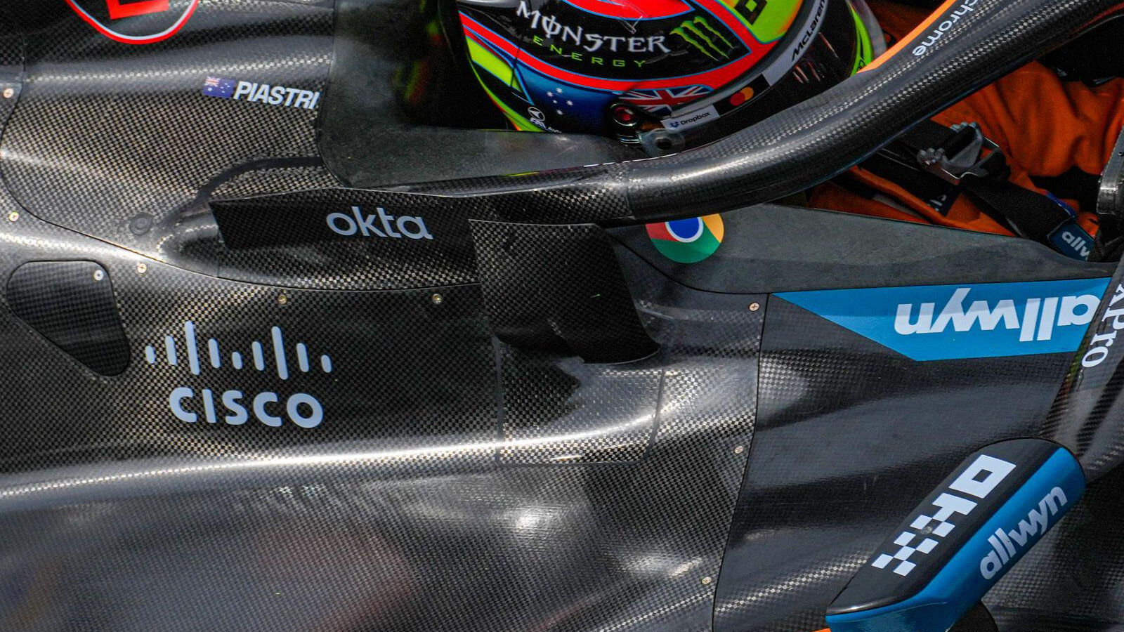 McLaren MCL39 halo winglet