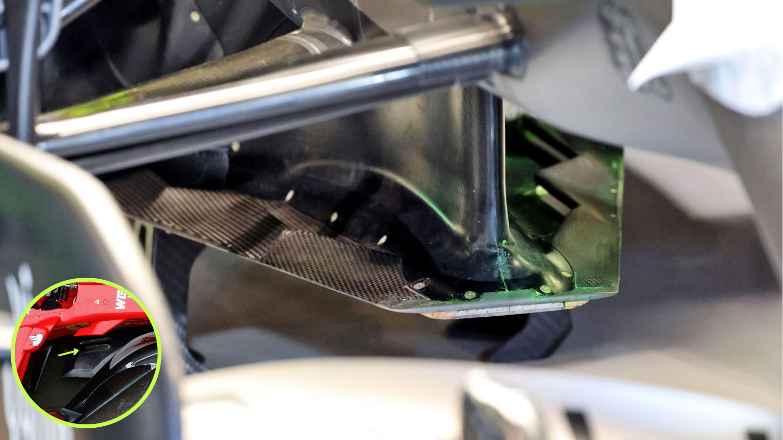 Audi R26 bavette à fentes