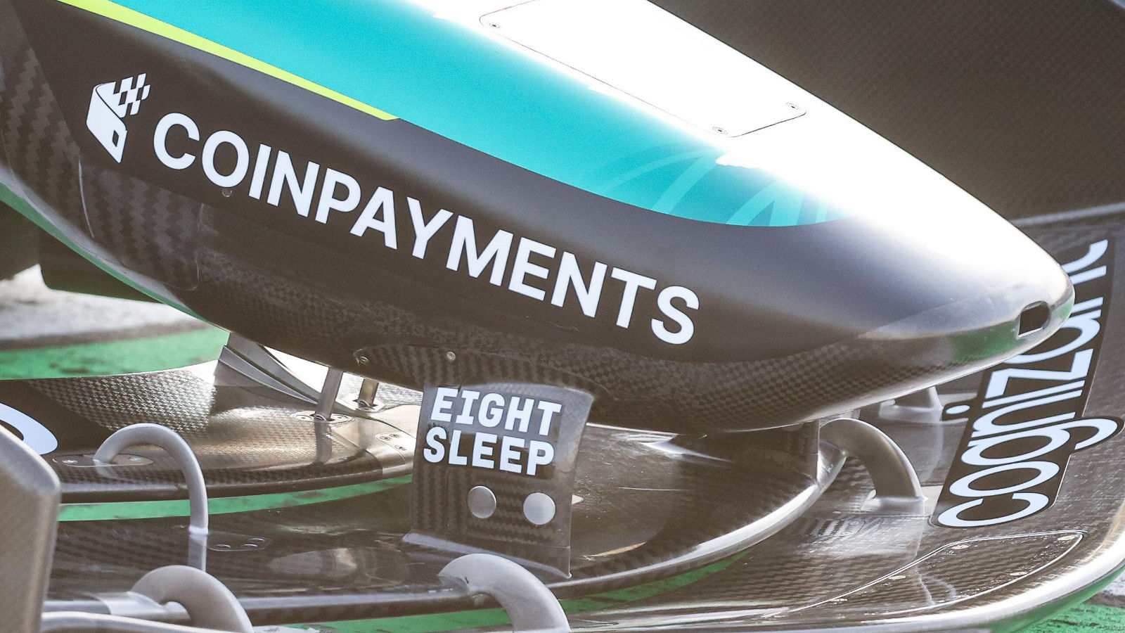 Aston Mertin AMR26 front wing active