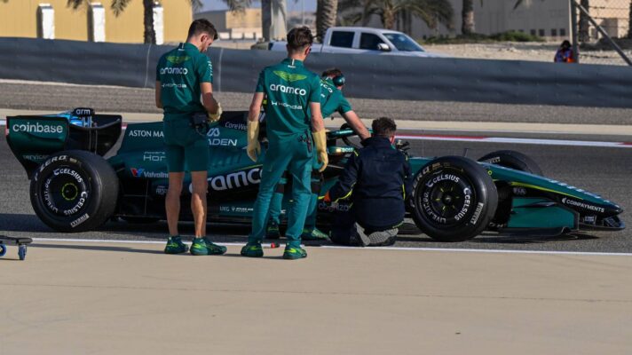 Fernando Alonso's stricken Aston Martin AMR26 at Bahrain testing