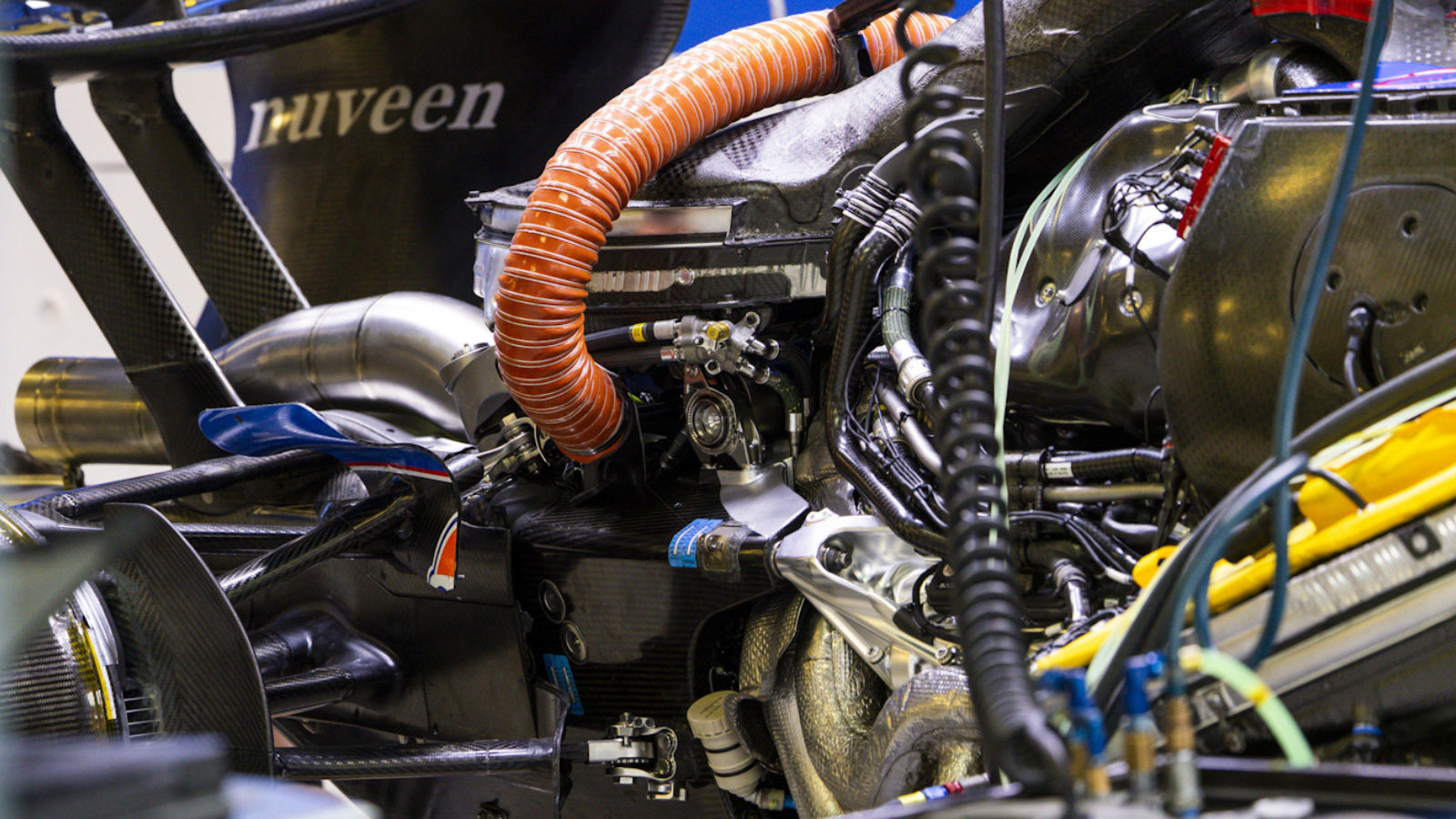 Williams FW48 powerunit install (RHS)