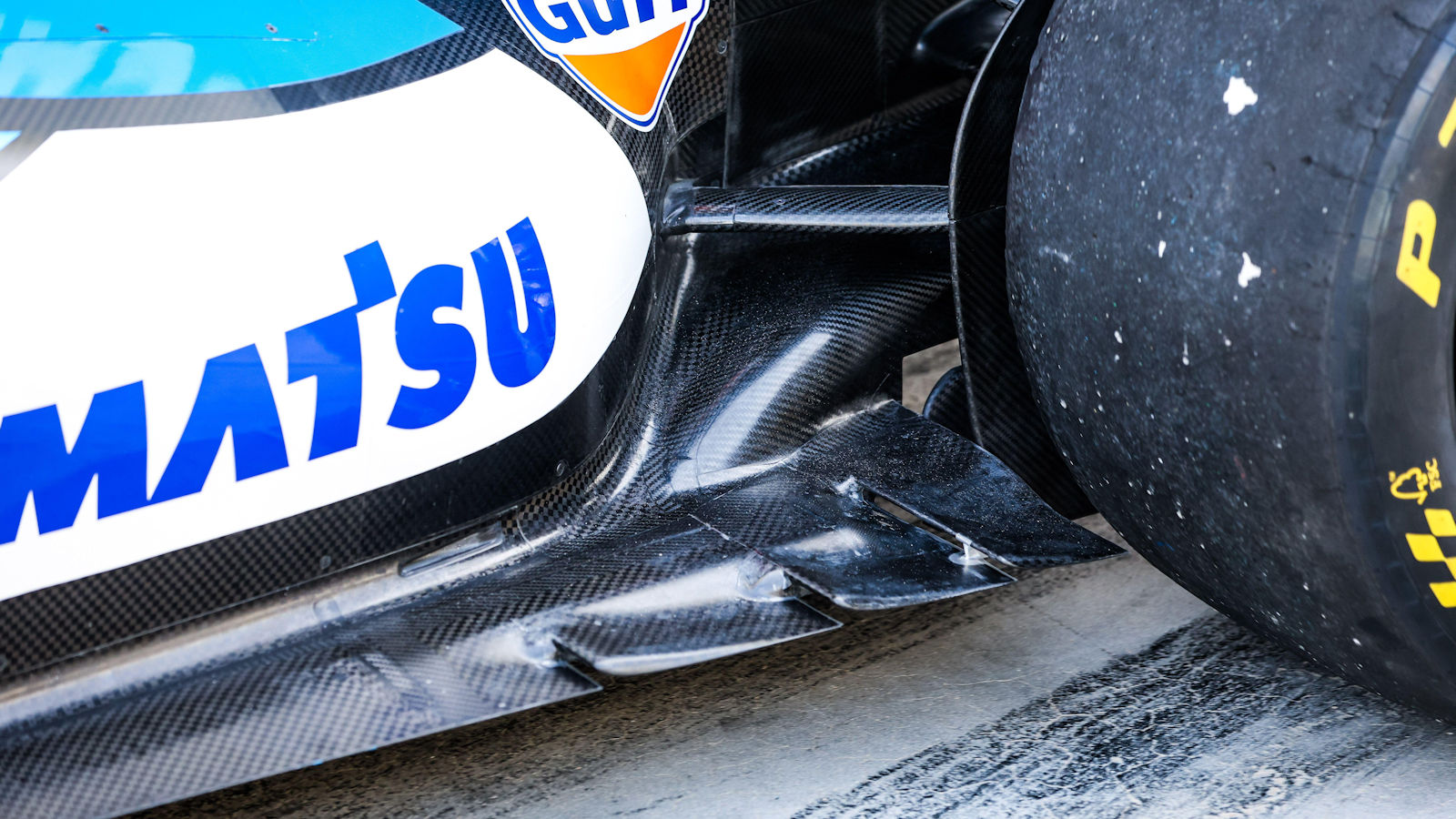 Williams FW48 rear floor detail (old)