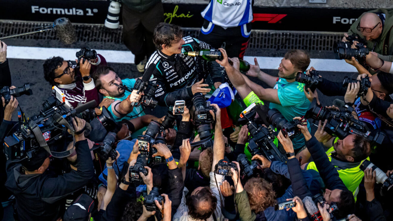 安东内利中国大奖赛夺冠,托托·沃尔夫无线电中严厉警告:“别再胡闹了”