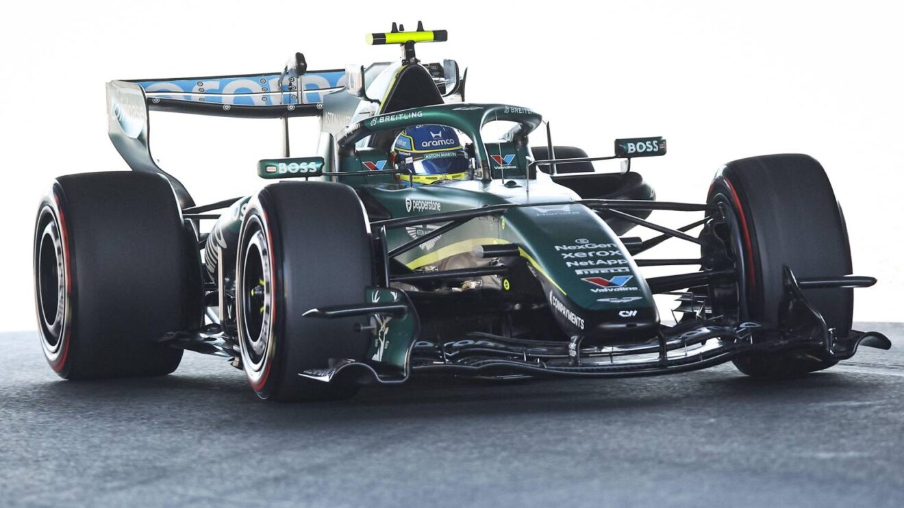 Fernando Alonso driving the Aston Martin AMR26 at the 2026 Japanese Grand Prix