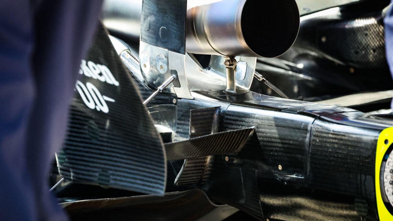 Rb22 Rear Wing Japanese GP upgrades: Up close and personal with Mercedes, Ferrari and more