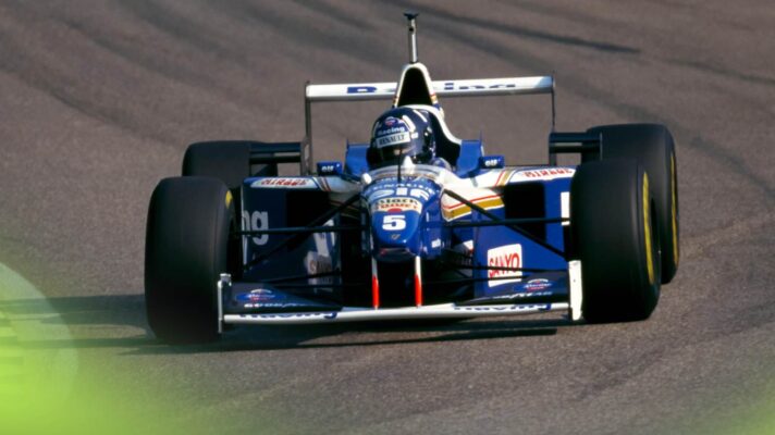 Damon Hill drives the Williams FW18 in 1996.