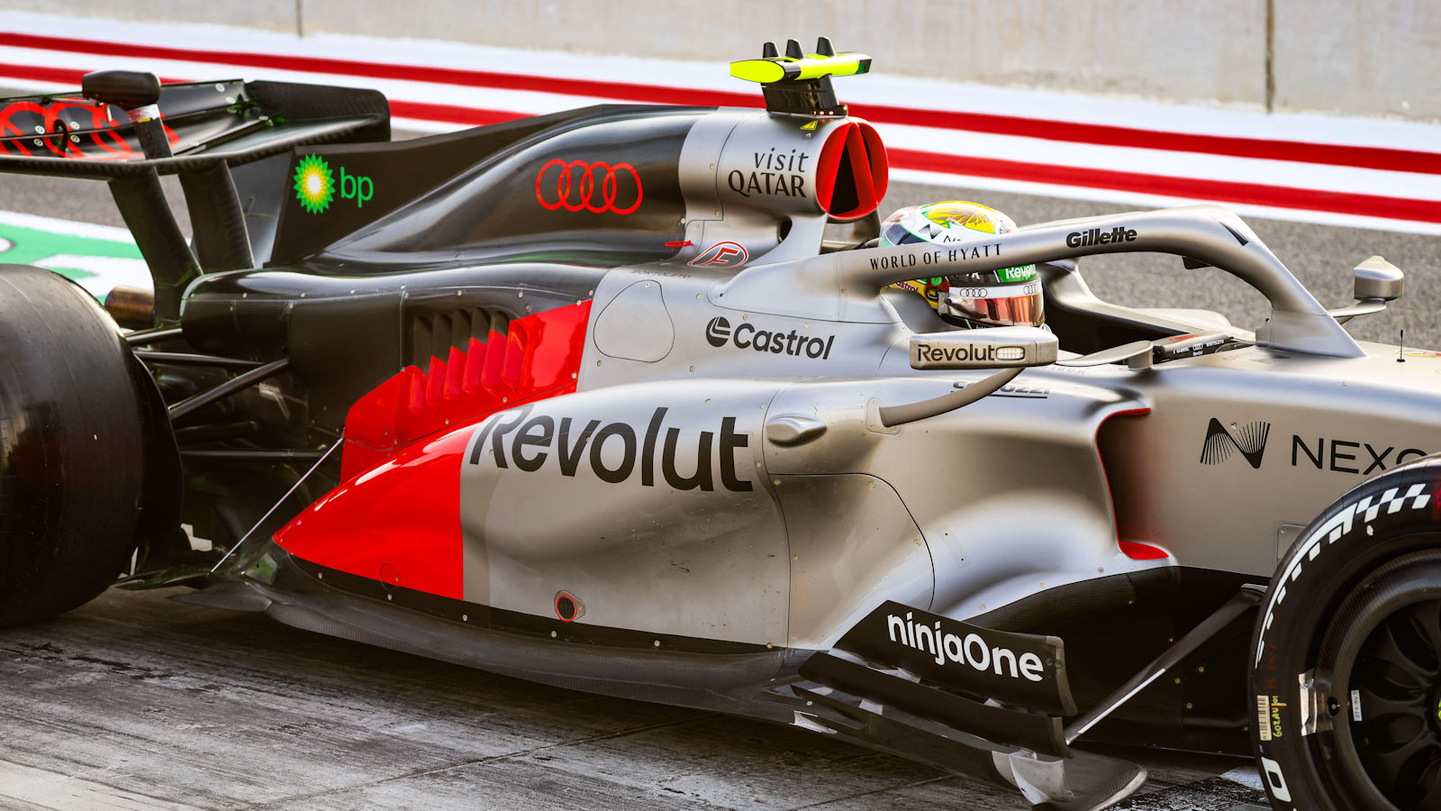 Audi R26 sidepods