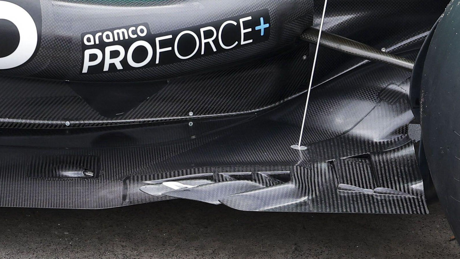 Aston Martin AMR26 floor slots