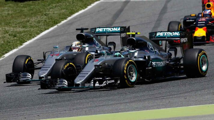 Nico Rosberg and Lewis Hamilton go into Turn 1 in Barcelona almost neck and neck.