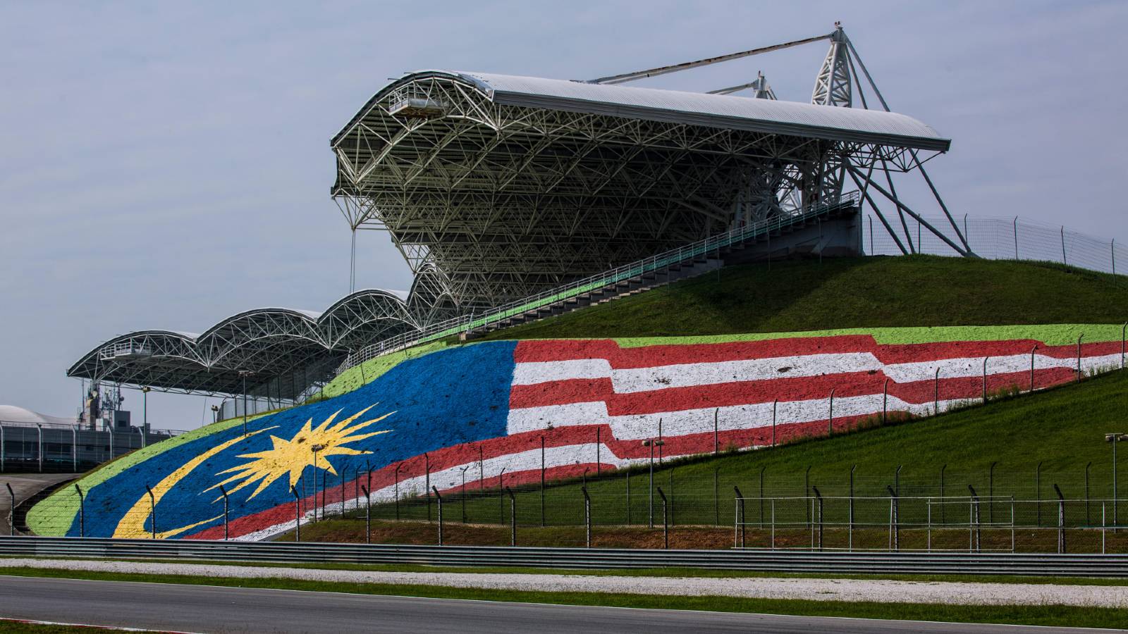 Formula 1 confirms bizarre Bahrain Grand Prix… in Malaysia