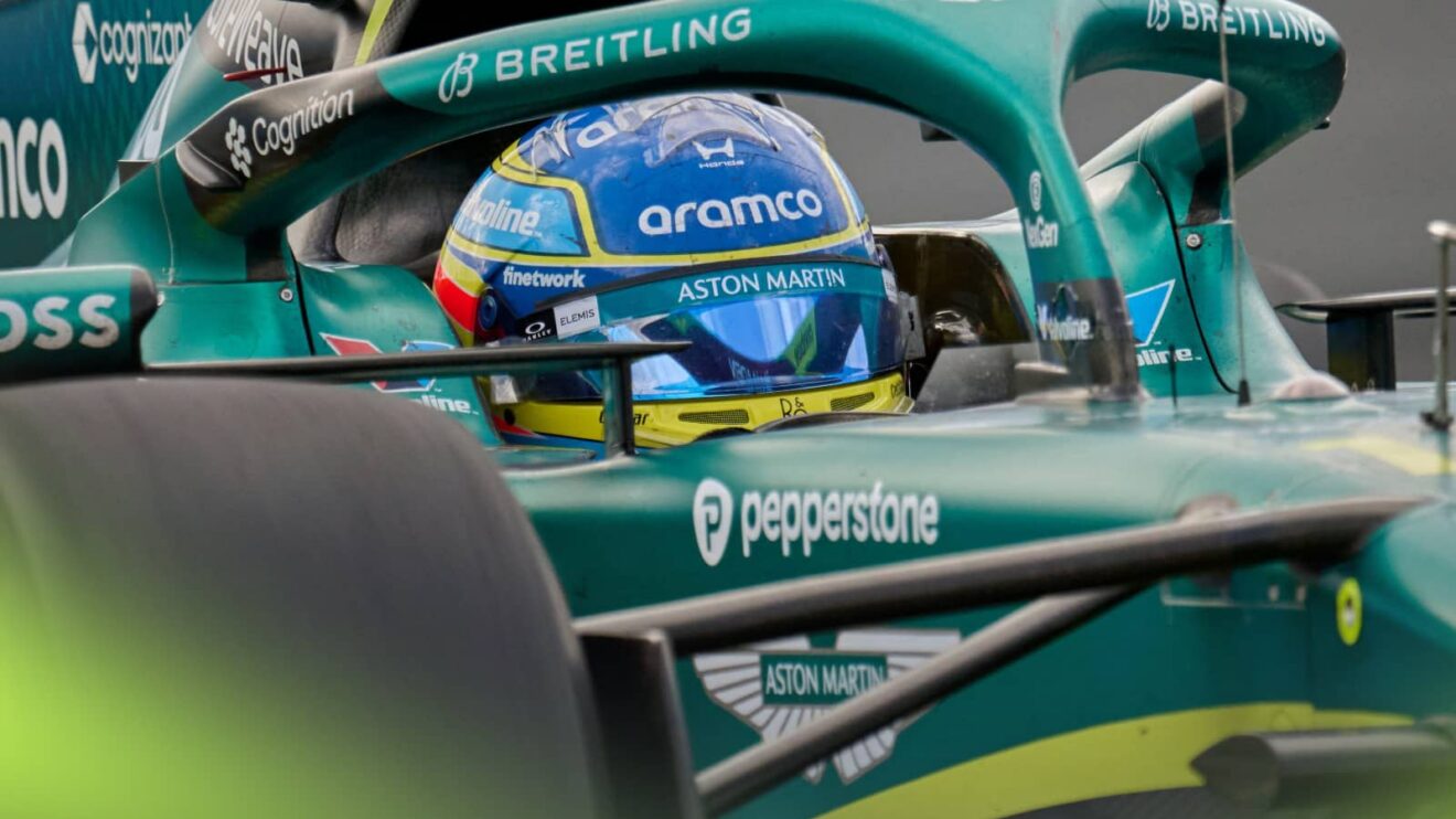 An action shot of Fernando Alonso at the wheel of the Aston Martin AMR26 at Zandvoort