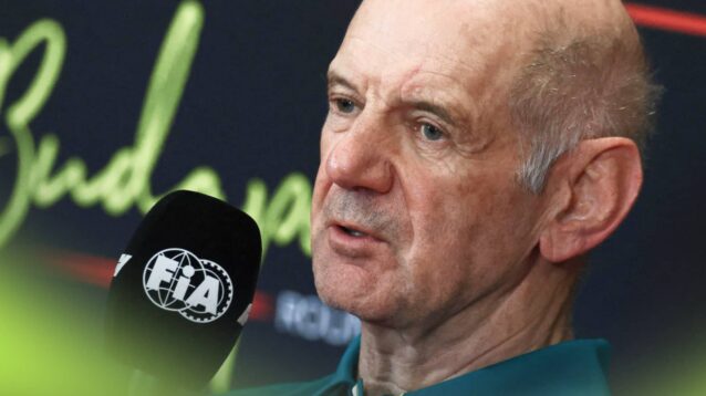 Adrian Newey holds McLaren MCL40 inspection at Spanish Grand Prix