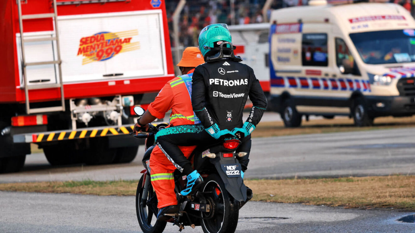 George Russell rischia il 'doppio colpo': penalità pesanti dopo il guasto al propulsore Mercedes