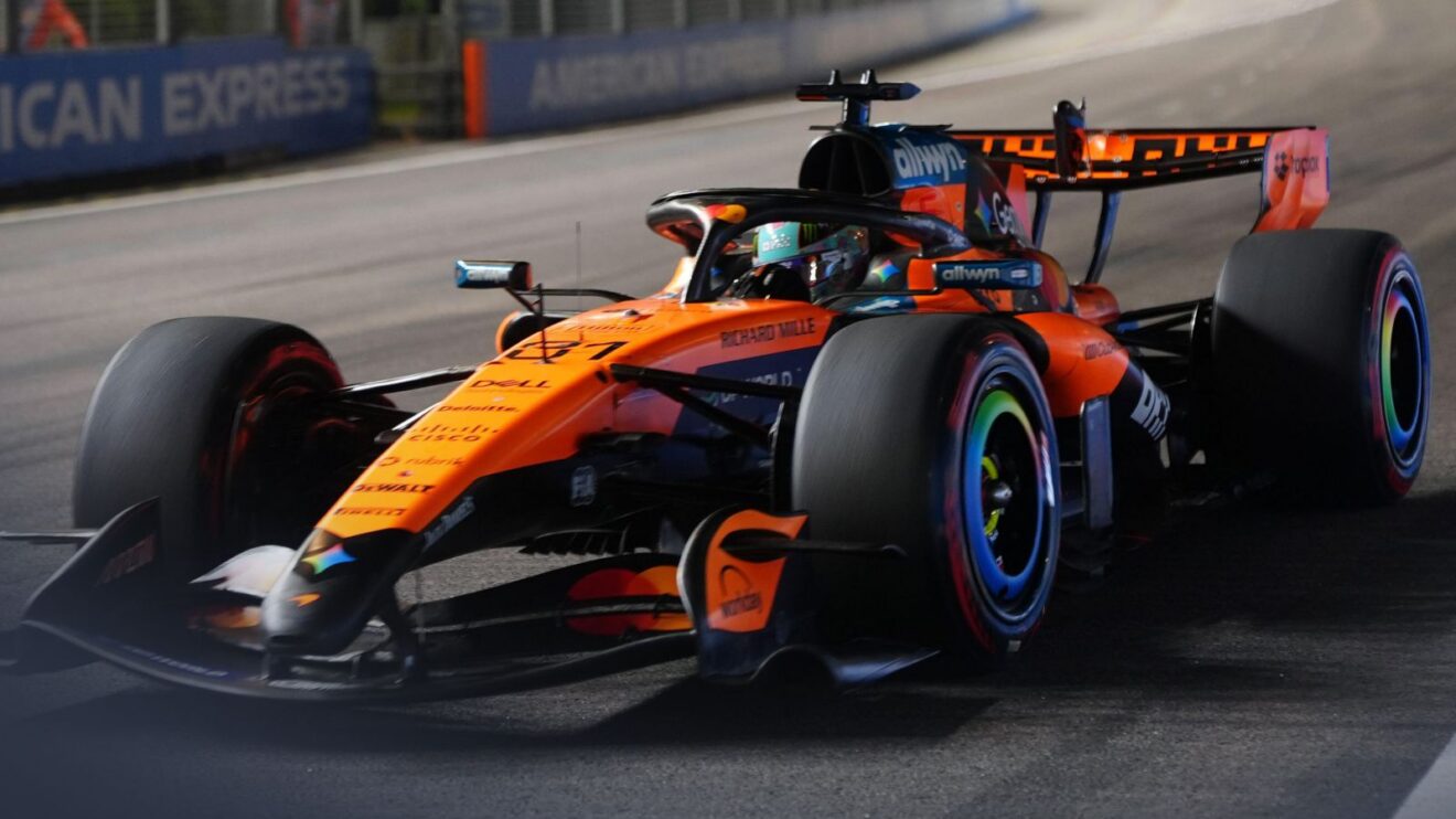 McLaren e Pirelli indagano sulla foratura insolita di Oscar Piastri a Singapore