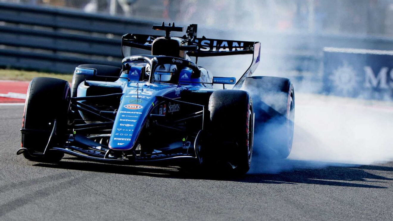 Williams driver Alex Albon locks up in practice running in Austin.